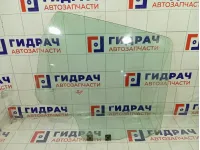Стекло двери задней правой Nissan Terrano