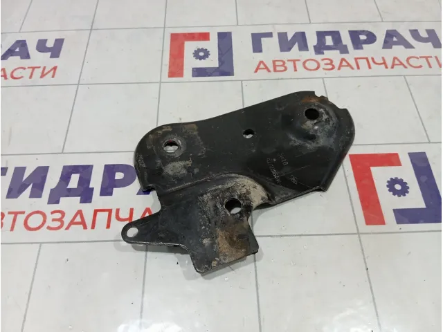 Кронштейн балки передний правый Nissan Terrano 544228640R