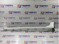 Накладка порога левая Nissan Terrano