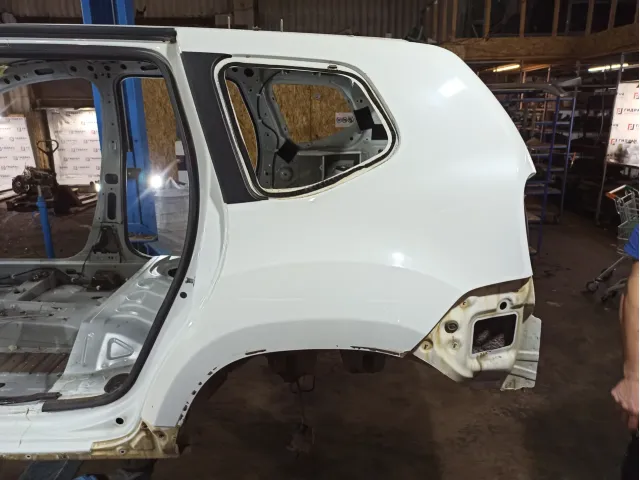 Крыло заднее левое Nissan Terrano