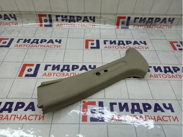 Обшивка стойки средней левой верхняя Nissan Terrano 8200732342