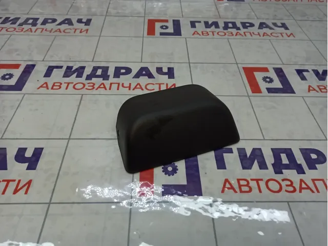 Накладка стоп сигнала Nissan Terrano