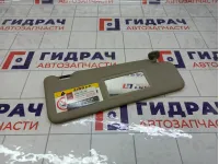 Козырек солнцезащитный правый Nissan Terrano