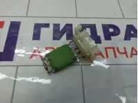 Резистор отопителя Nissan Terrano 2715000Q0L