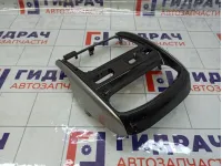 Рамка магнитолы Nissan Terrano 682609636R