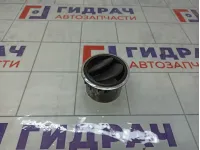 Дефлектор воздушный Nissan Terrano 687604194R