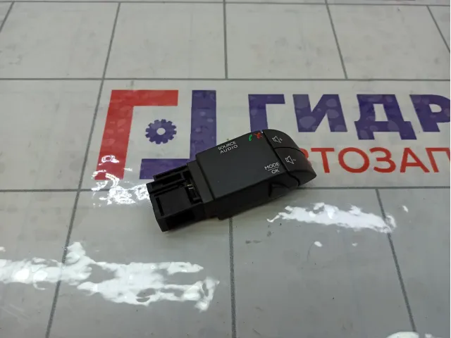 Блок кнопок управления магнитолой Nissan Terrano 255522448R