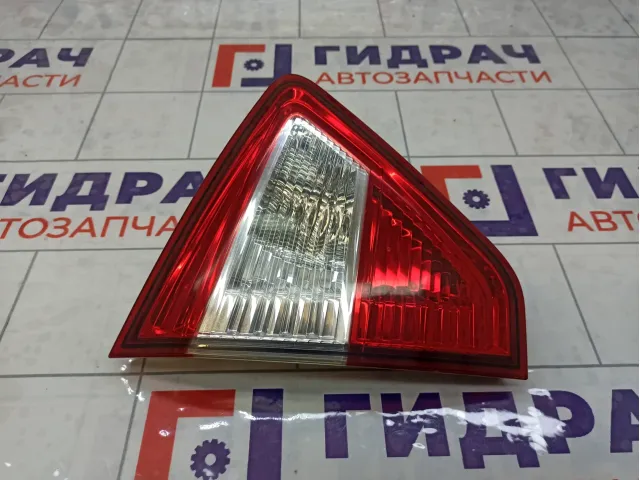 Фонарь задний внутренний левый Nissan Terrano 265555479R