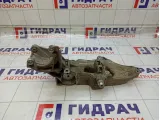 Кронштейн генератора Nissan Terrano 8201033565