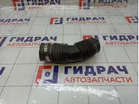 Патрубок воздушного фильтра Nissan Terrano 165788487R