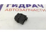 Кнопка корректора фар Nissan Tiida 25190-EM30A.
