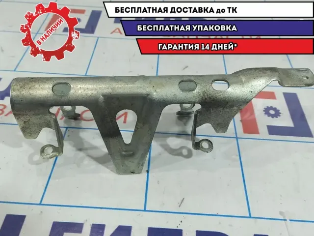 Кронштейн топливной рамны Nissan Tiida 16265-ED000.