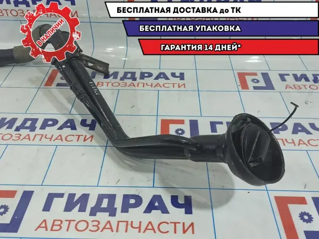 Горловина топливного бака Nissan Tiida 17220-EL000.