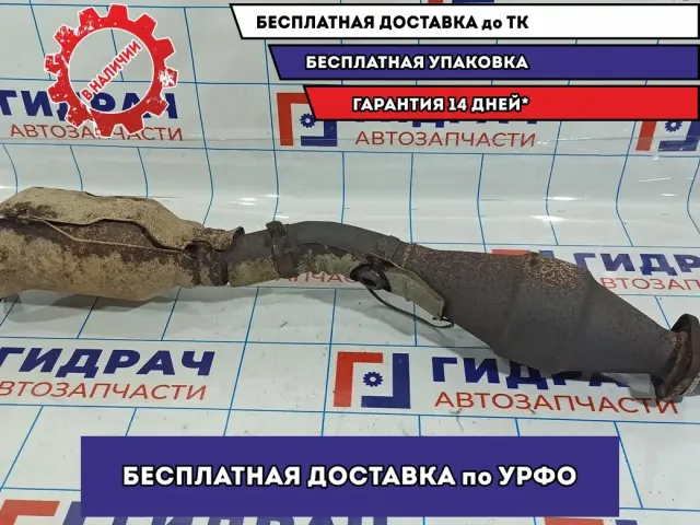 Приемная труба глушителя. Катализатор. Nissan Tiida 20010-EM10C. Катализатор на месте.