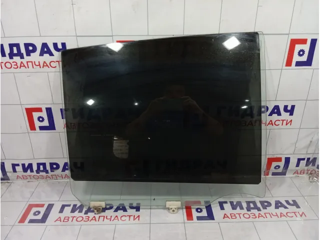 Стекло двери задней правой Nissan Tiida 82300EL000
