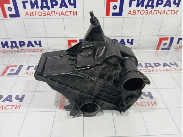 Корпус воздушного фильтра Nissan Tiida 16500EF80C