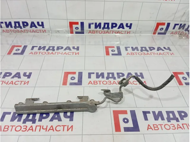 Топливная рампа (топливная рейка) Nissan Tiida 17520ED00A