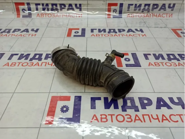 Патрубок воздушного фильтра Nissan Tiida 16578ED00A