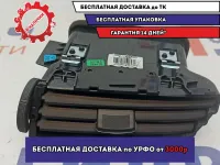 Дефлектор воздушный центральный правый Nissan X-Trail (T32) 68750-4CE0A.