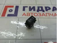 Кнопка обогрева сидений левая Nissan X-Trail (T30) 25500AX610