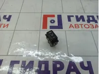 Кнопка обогрева сидений правая Nissan X-Trail (T30) 25500AX600