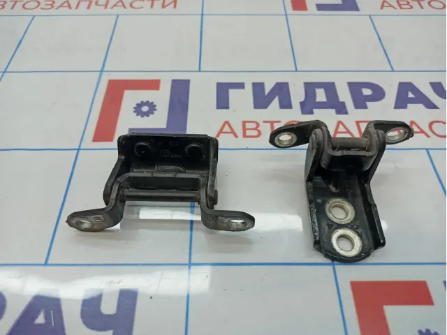 Петля двери задней правой Nissan X-Trail (T31) . Комплект.