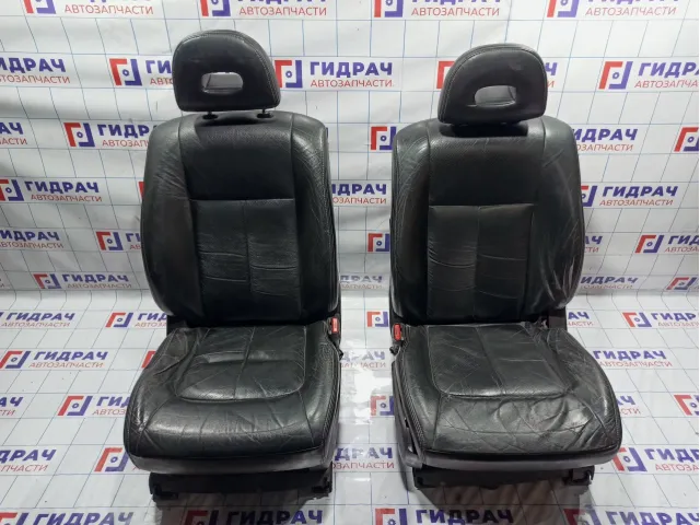 Комплект сидений Nissan X-Trail (T31) . Дефекты.