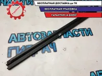 Накладка стекла заднего правого внутренняя Skoda Octavia a5 1Z5839479C Отличное  состояние