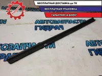 Накладка стекла переднего левого внутренняя Skoda Octavia a5 1Z0837479A Отличное  состояние