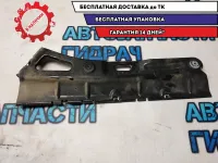 Направляющая заднего бампера левая Skoda Octavia a5 1Z5807147A Отличное  состояние