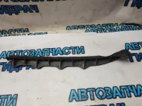 Направляющая заднего бампера правая Skoda Octavia a5 1Z5807864 Отличное  состояние