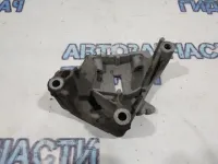 Кронштейн двигателя правый Opel Corsa D 5684190.