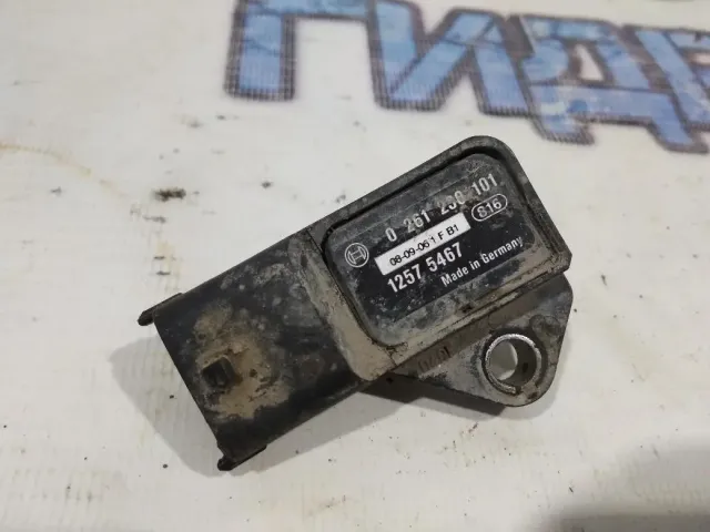 Датчик абсолютного давления Opel Corsa D 0261230101