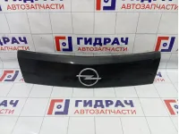 Накладка двери багажника Opel Antara (С105) 9661344