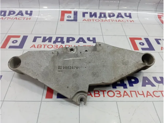 Кронштейн опоры двигателя Opel Antara (С105) 96628791