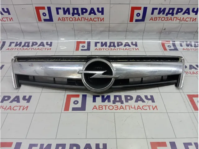Решетка радиатора Opel Antara (С105) 96433328