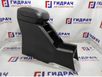 Консоль центральная с подлокотником Opel Antara (C105) 4814075. Царапины.