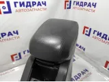 Консоль центральная с подлокотником Opel Antara (C105) 4814075. Царапины.