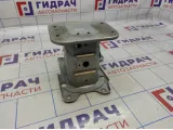 Кронштейн усилителя переднего бампера правый Opel Antara (C105) 4813513.