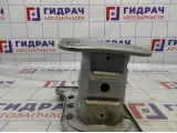 Кронштейн усилителя переднего бампера левый Opel Antara (C105) 4813512. Дефект.