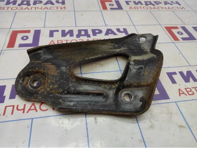 Кронштейн передней балки правый Opel Antara (C105) 4804573.