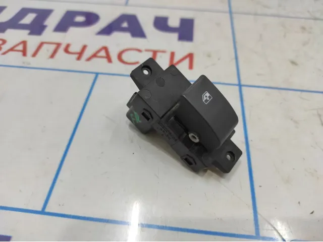 Кнопка стеклоподъемника Opel Antara (C105) 96628738.