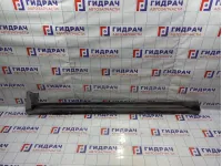 Накладка на порог левая Opel Antara (C105) 4808361. Потертости.
