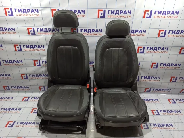 Комплект сидений Opel Antara (C105) . Комплект. Потертости. Водительское электро.