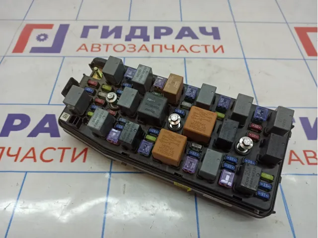 Блок предохранителей Opel Antara (C105) 4807819.