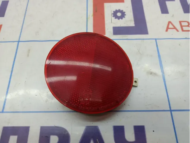 Отражатель в бампер задний правый Opel Antara (C105) 96673826.