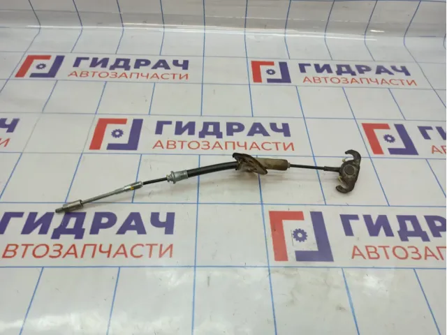 Трос стояночного тормоза центральный Opel Antara (C105) .