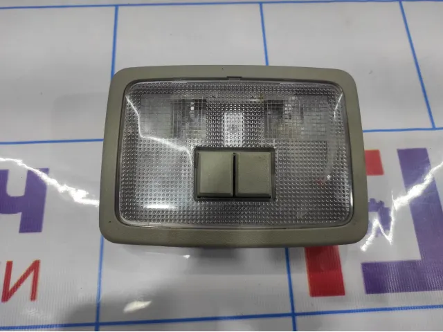 Плафон салонный задний Opel Antara (C105) 4806950.