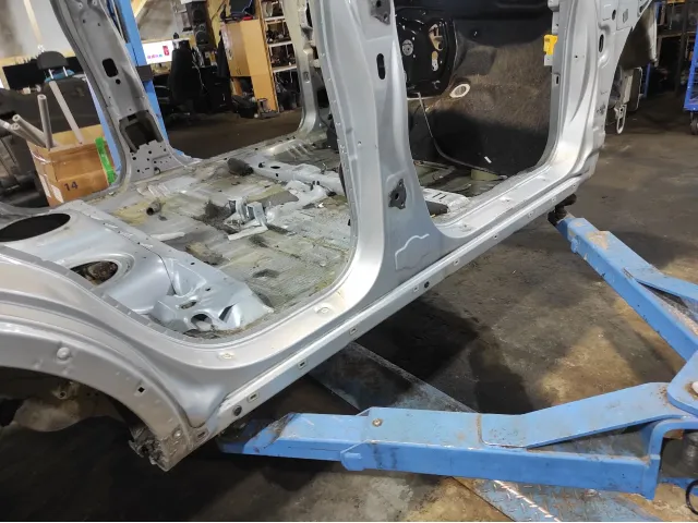 Порог со стойкой правый Opel Antara (C105) .