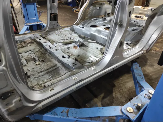 Порог со стойкой левый Opel Antara (C105) .